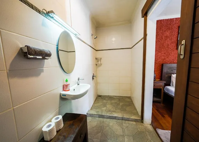 Sanket - - 6 Bedrooms - 6 Bathrooms - Great Location Villa *