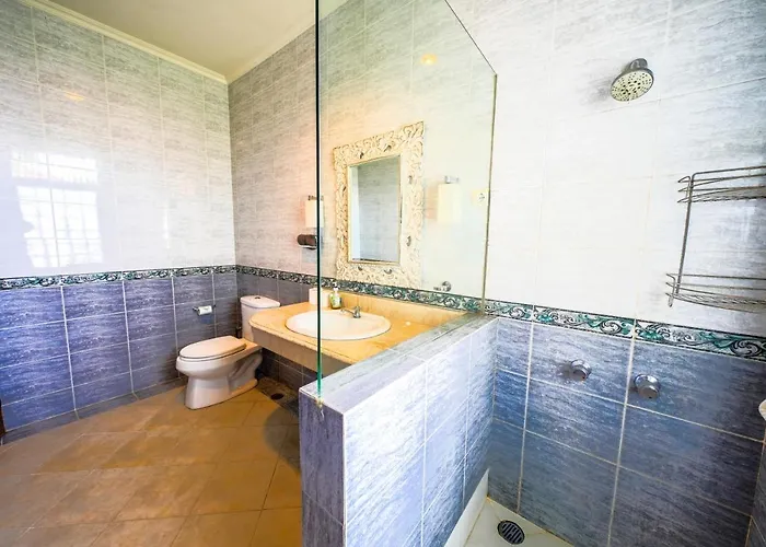 Sanket - - 6 Bedrooms - 6 Bathrooms - Great Location Villa *